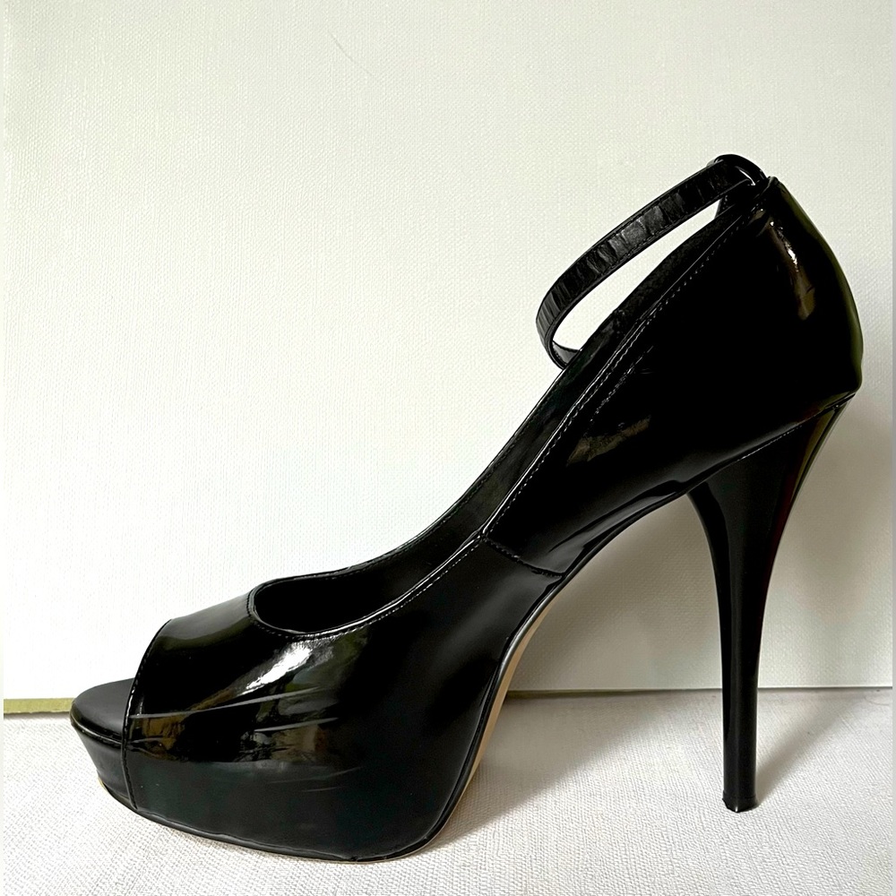 Patent, peep toe stiletto.